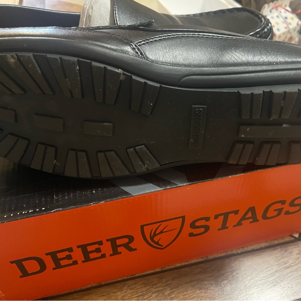 Men’s size 12 wide black slip ons - Picture 6 of 8